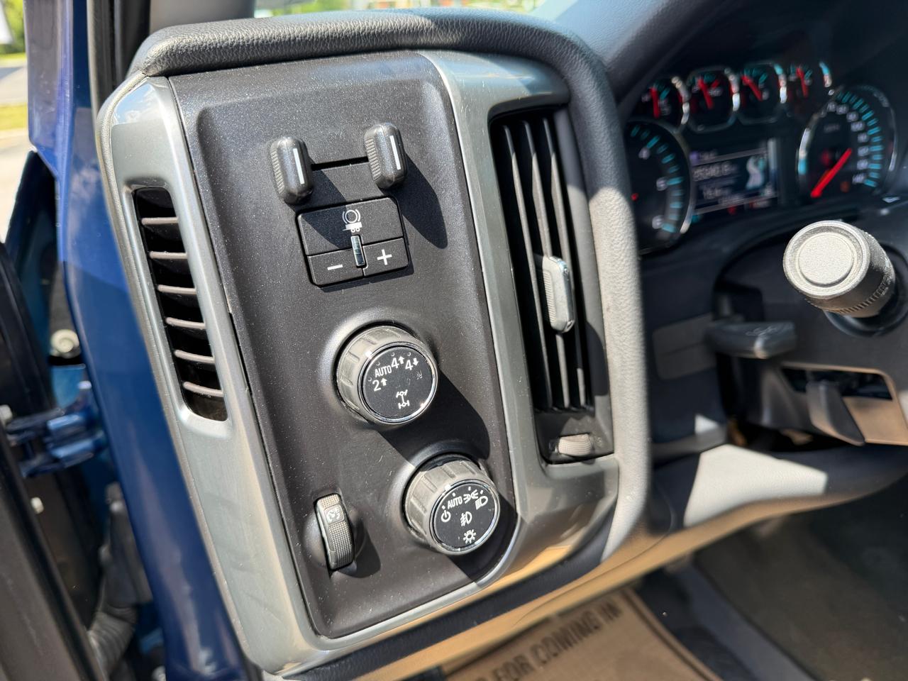 Chevrolet Silverado 1500 LT Double Cab 4WD 2017