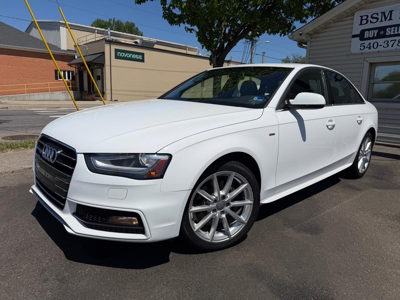 Audi A4 2.0T Sedan quattro Tiptronic 2015