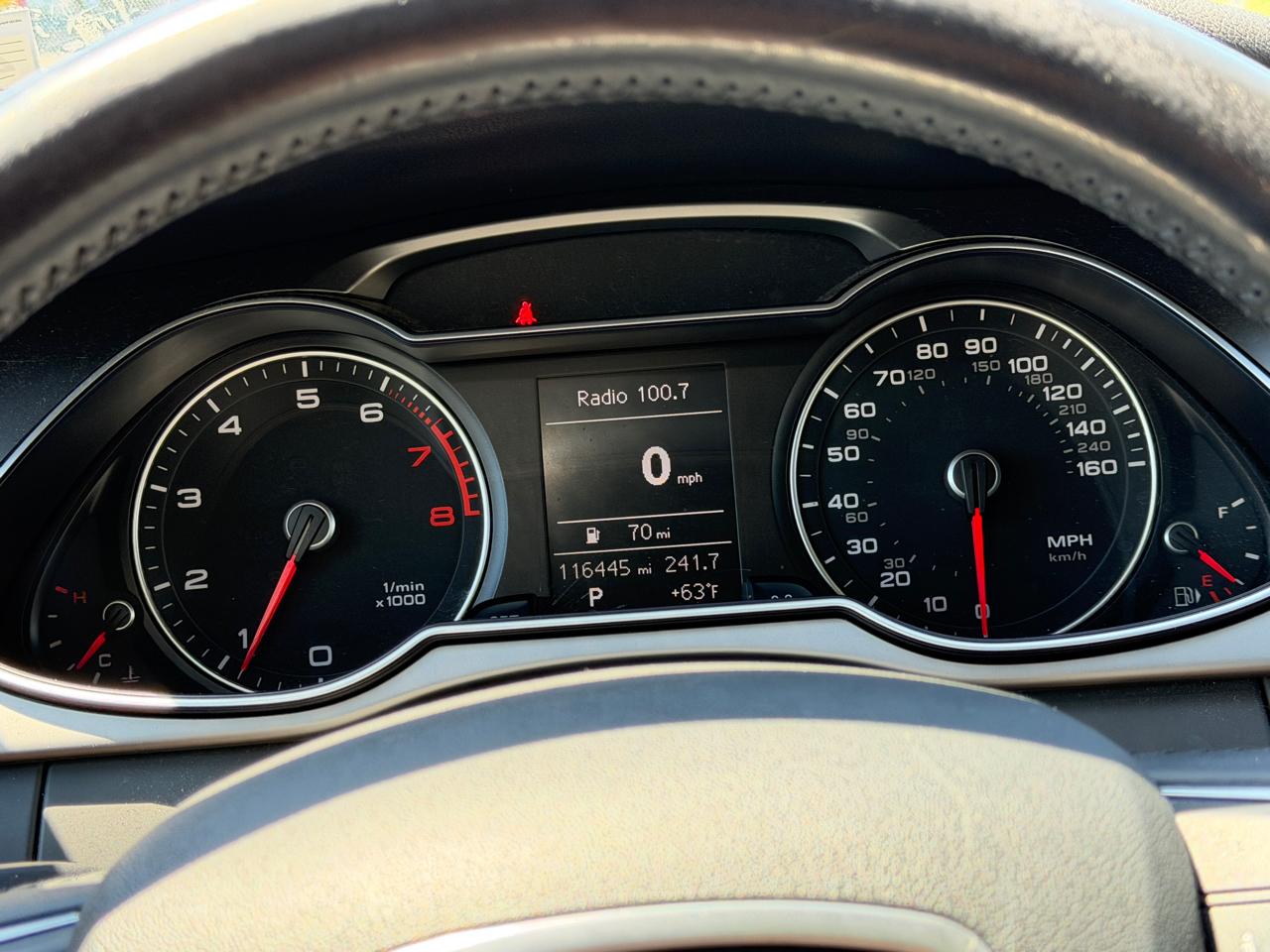 Audi A4 2.0T Sedan quattro Tiptronic 2015