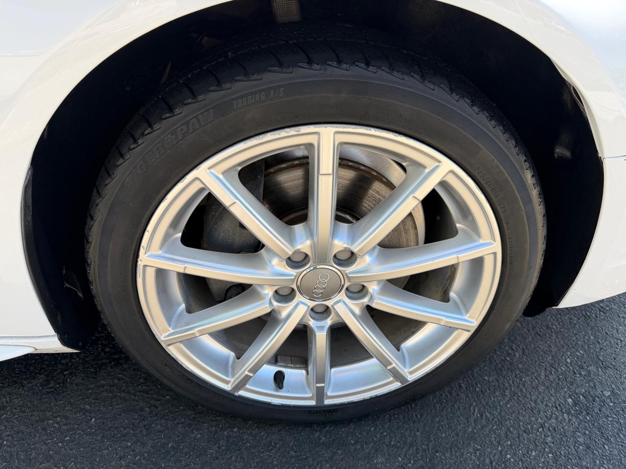 Audi A4 2.0T Sedan quattro Tiptronic 2015