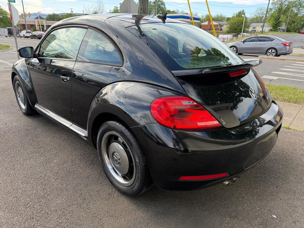 Volkswagen Beetle 1.8T Classic 2015