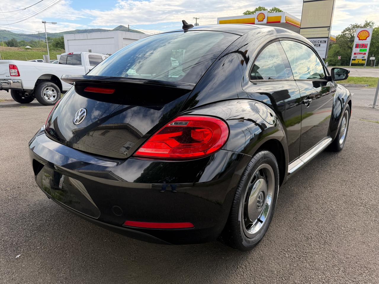 Volkswagen Beetle 1.8T Classic 2015