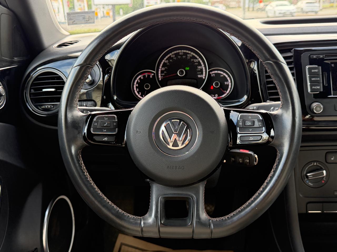 Volkswagen Beetle 1.8T Classic 2015