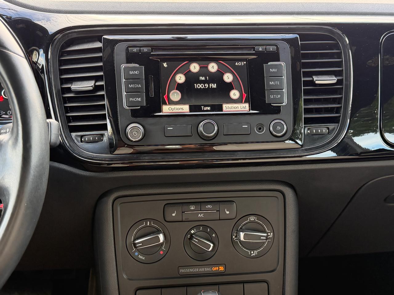 Volkswagen Beetle 1.8T Classic 2015