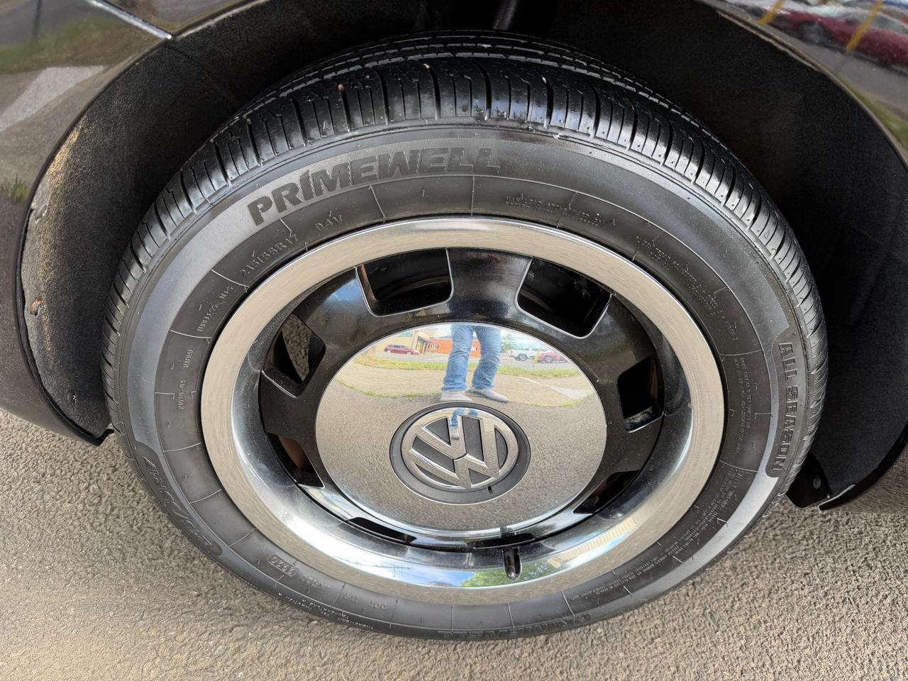 Volkswagen Beetle 1.8T Classic 2015