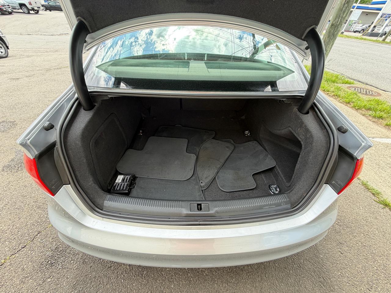 Audi A4 2.0 T Sedan FrontTrak Multitronic 2015