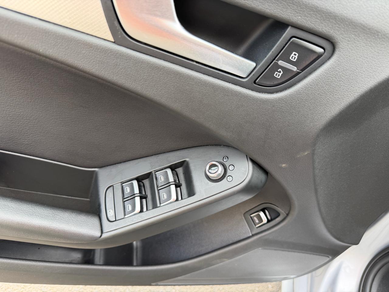Audi A4 2.0 T Sedan FrontTrak Multitronic 2015