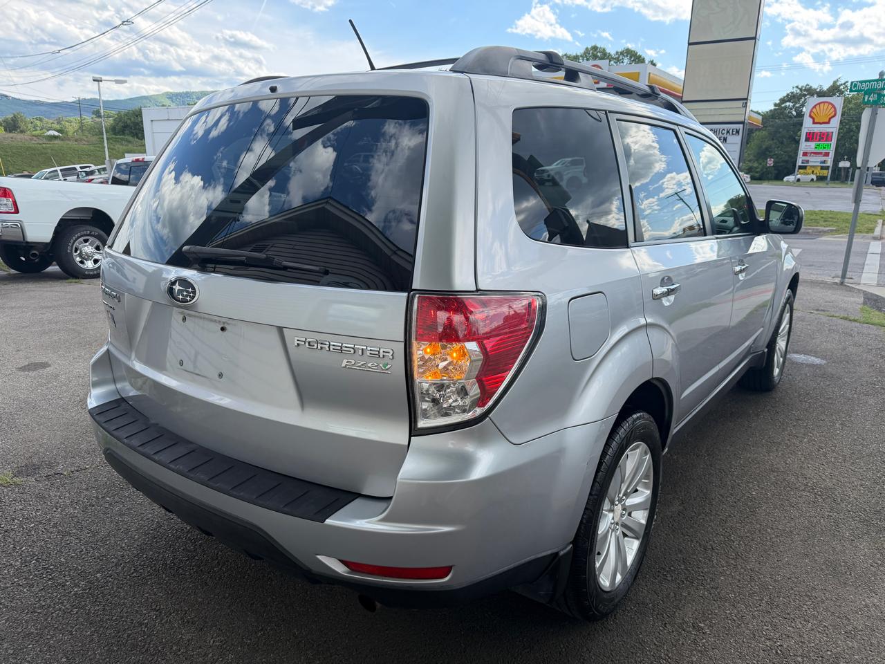 Subaru Forester 2.5X Premium 2012