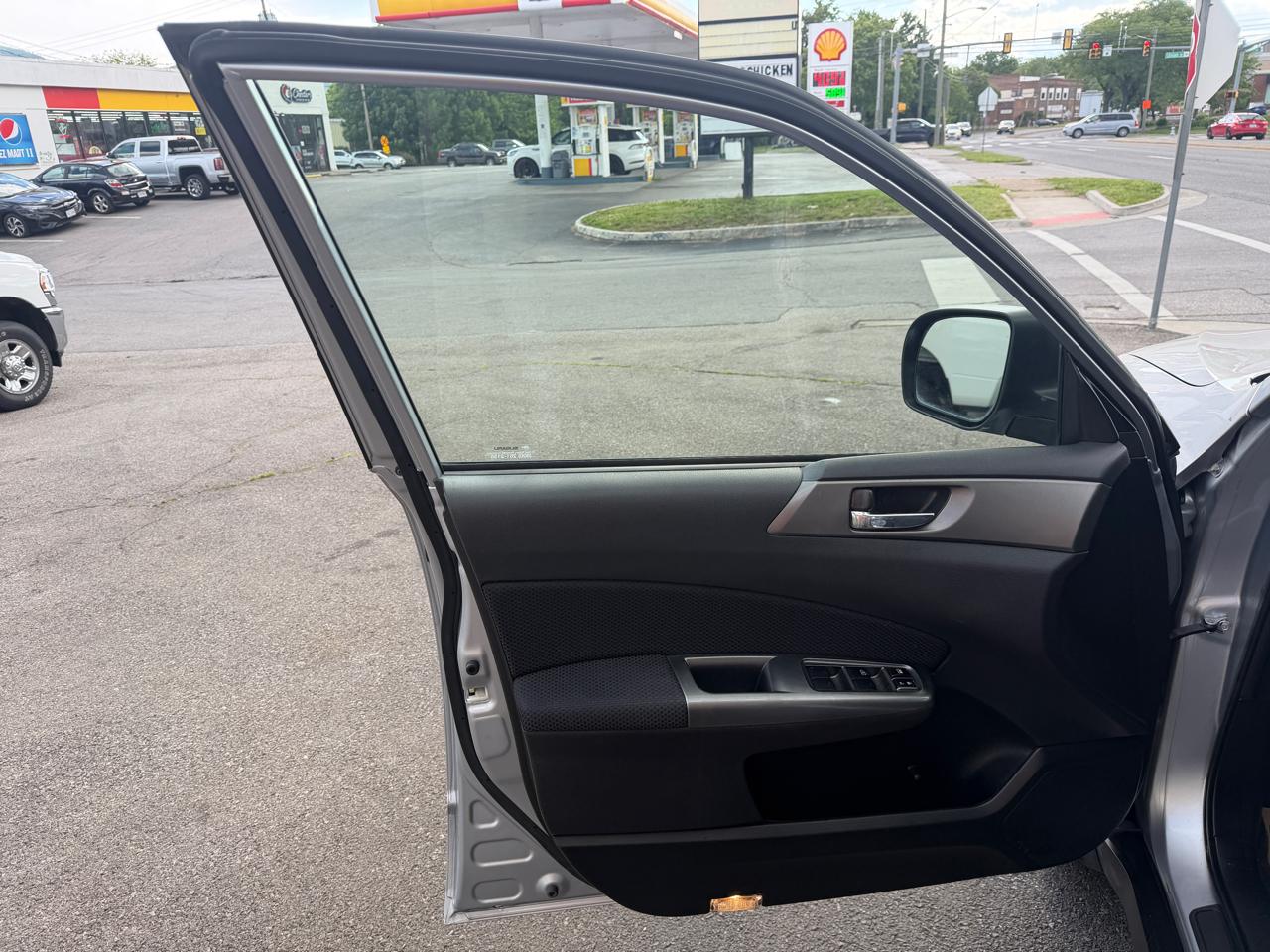 Subaru Forester 2.5X Premium 2012