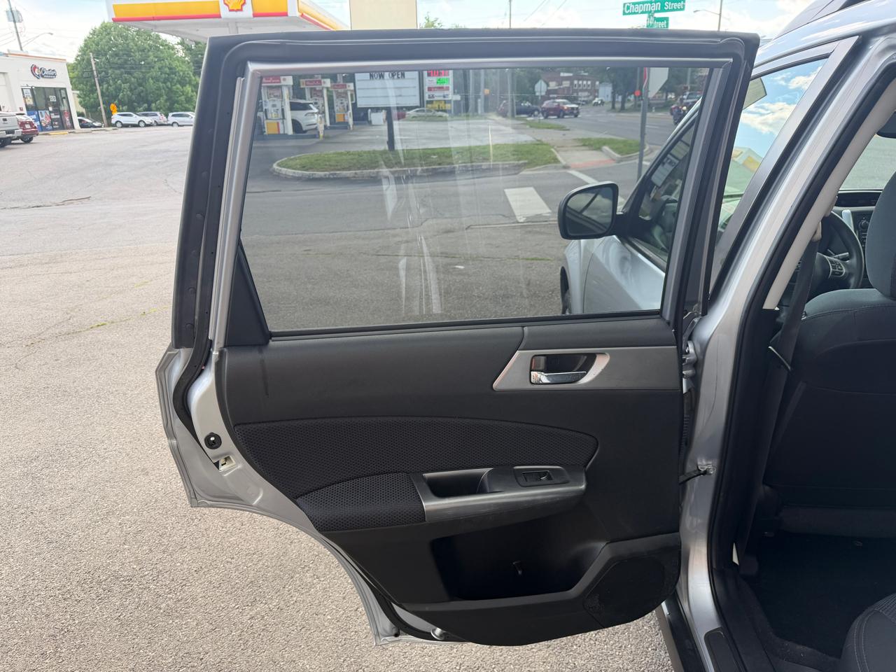 Subaru Forester 2.5X Premium 2012