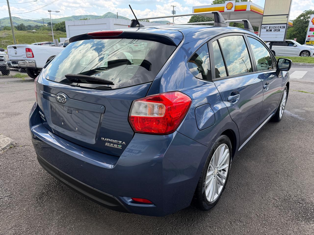 Subaru Impreza Premium Plus 5-Door+S/R 2013
