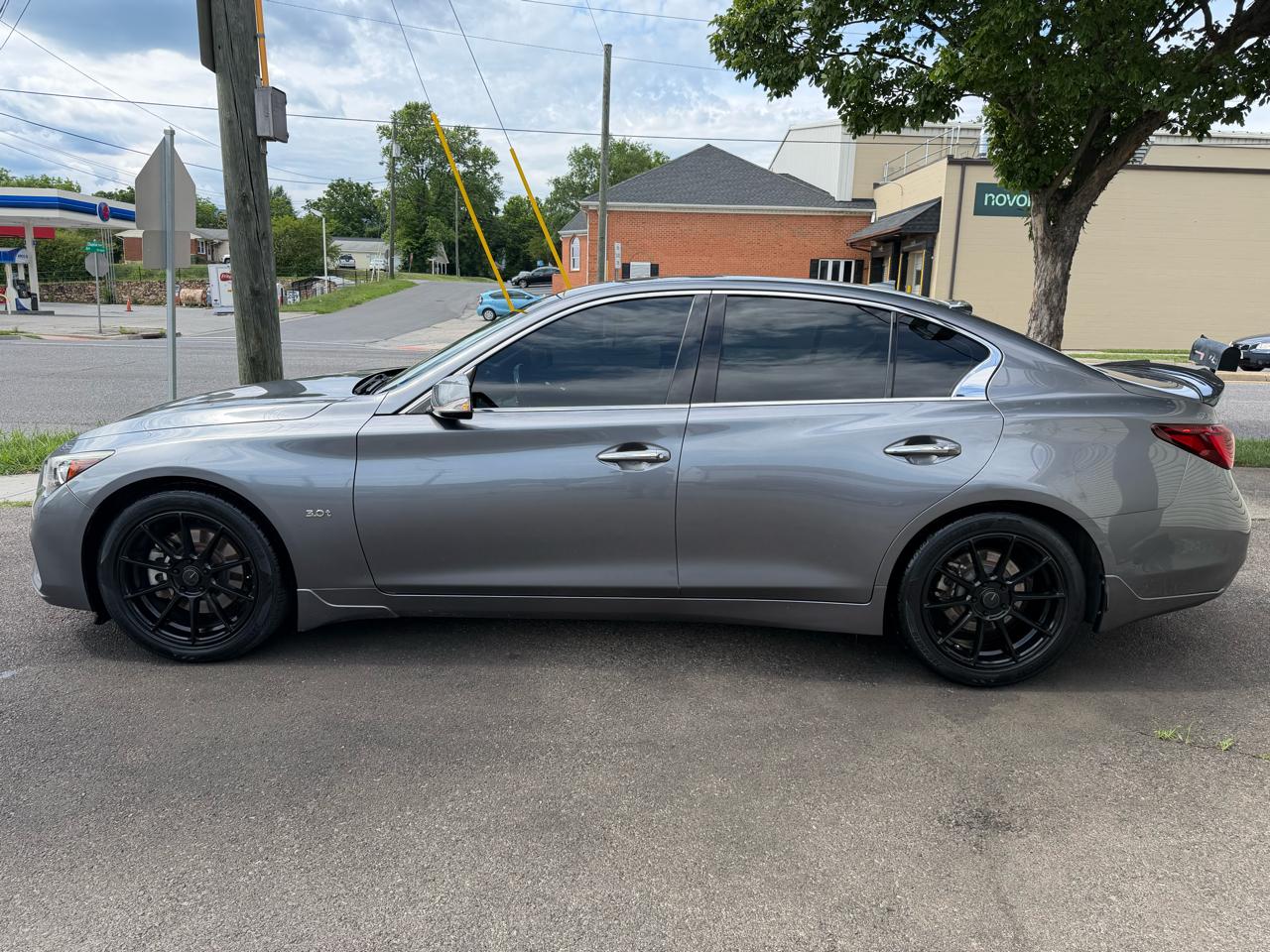 Infiniti Q50 3.0t LUXE RWD 2018