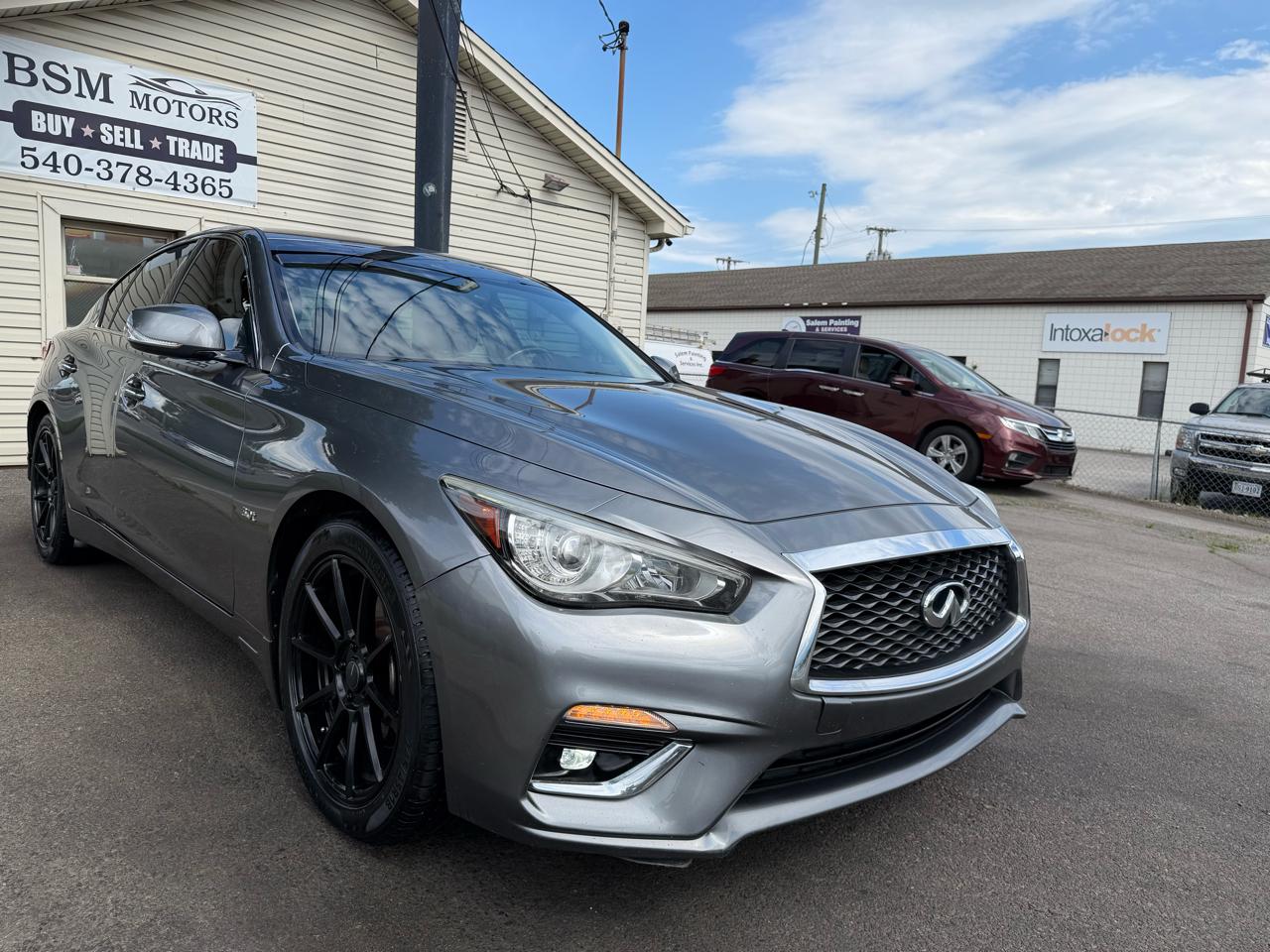 Infiniti Q50 3.0t LUXE RWD 2018