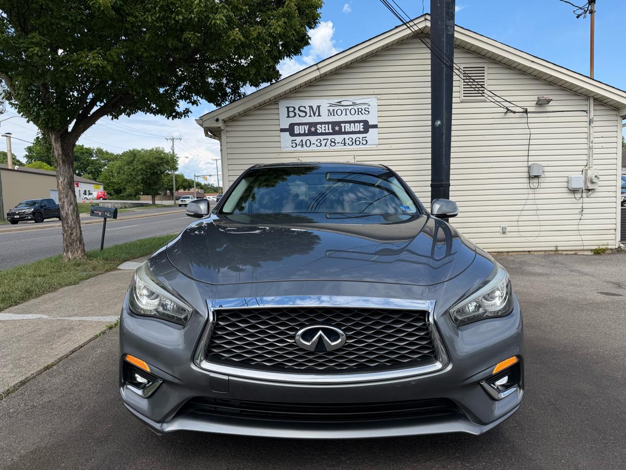Infiniti Q50 3.0t LUXE RWD 2018