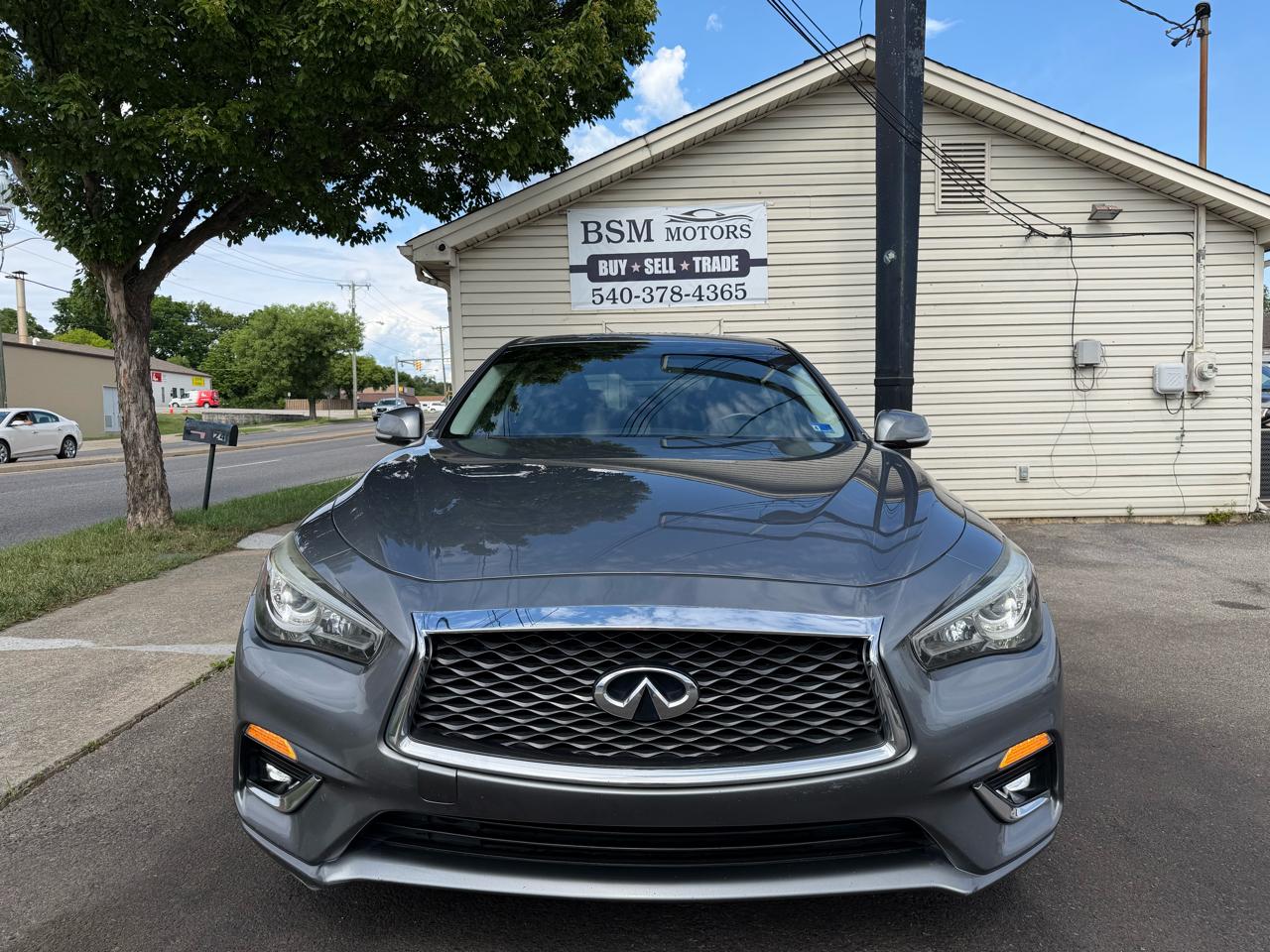 Infiniti Q50 3.0t LUXE RWD 2018