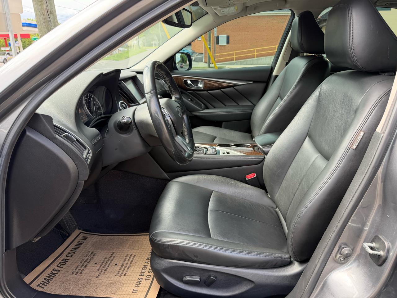Infiniti Q50 3.0t LUXE RWD 2018