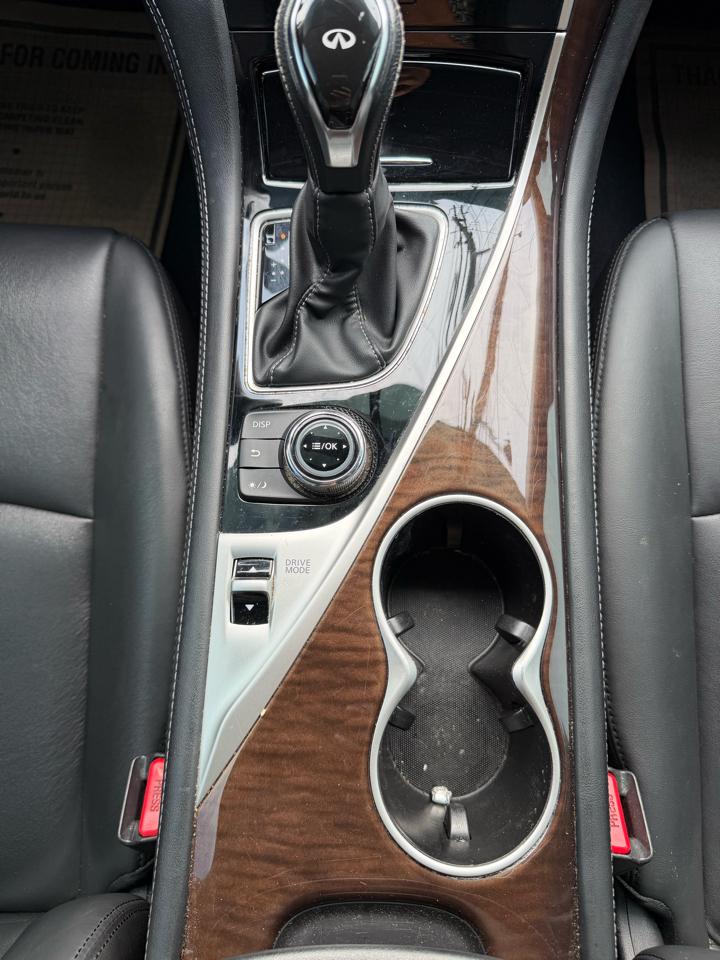 Infiniti Q50 3.0t LUXE RWD 2018