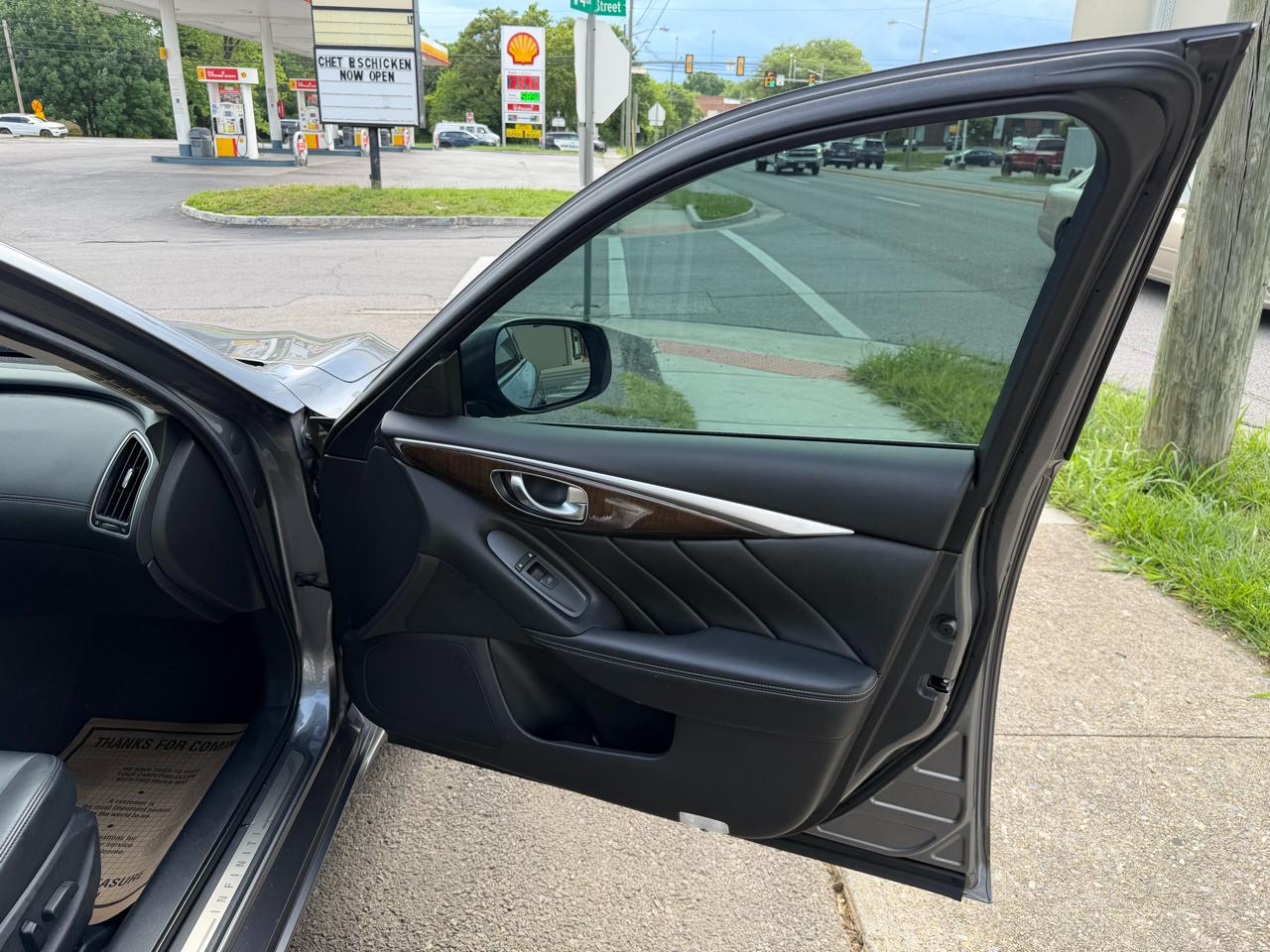 Infiniti Q50 3.0t LUXE RWD 2018