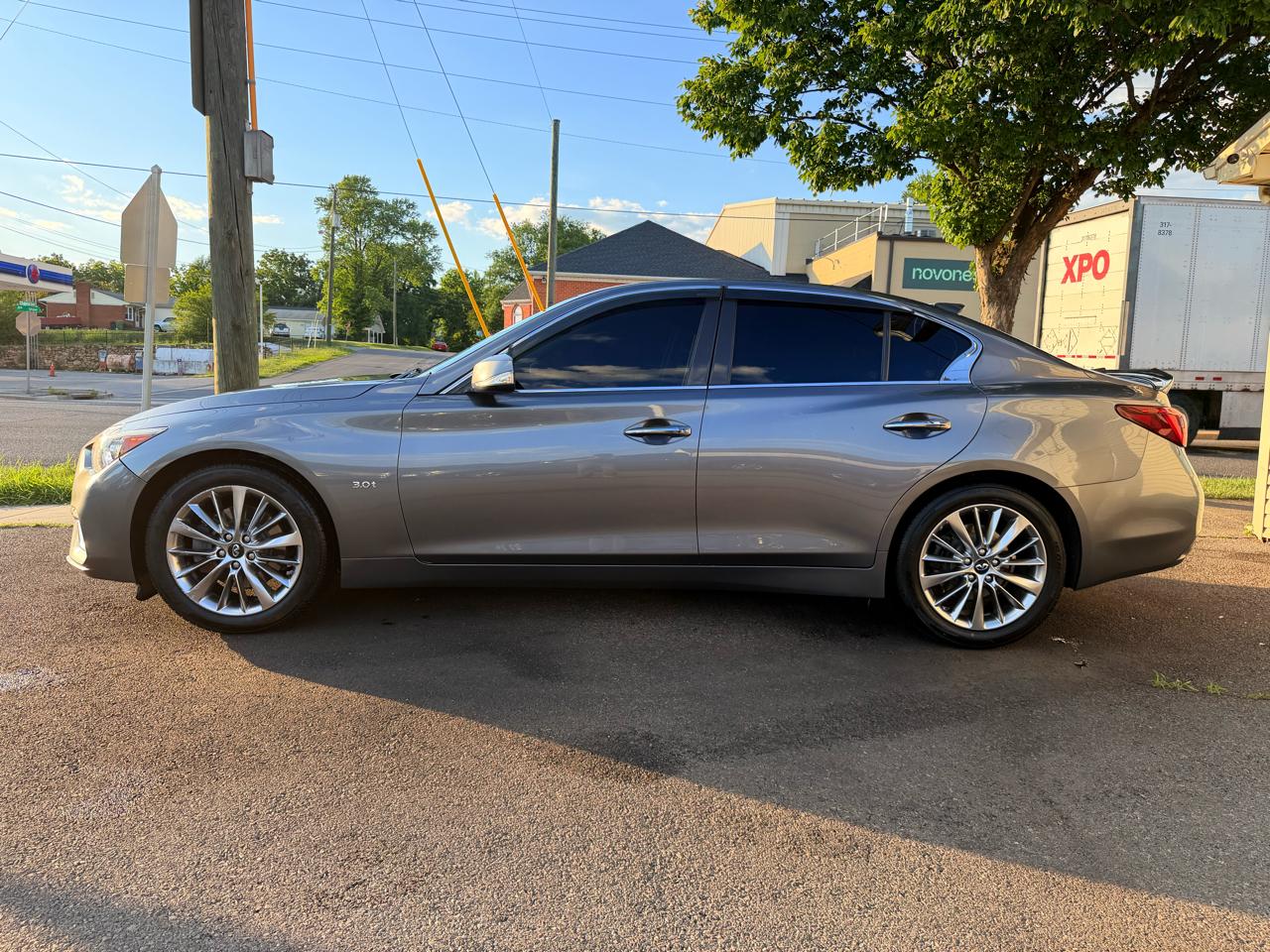 Infiniti Q50 3.0t LUXE AWD 2019