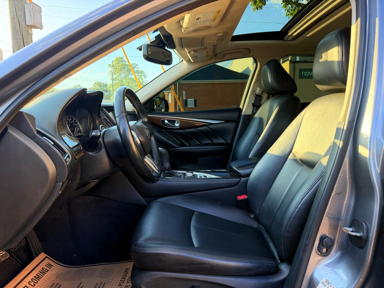 Infiniti Q50 3.0t LUXE AWD 2019