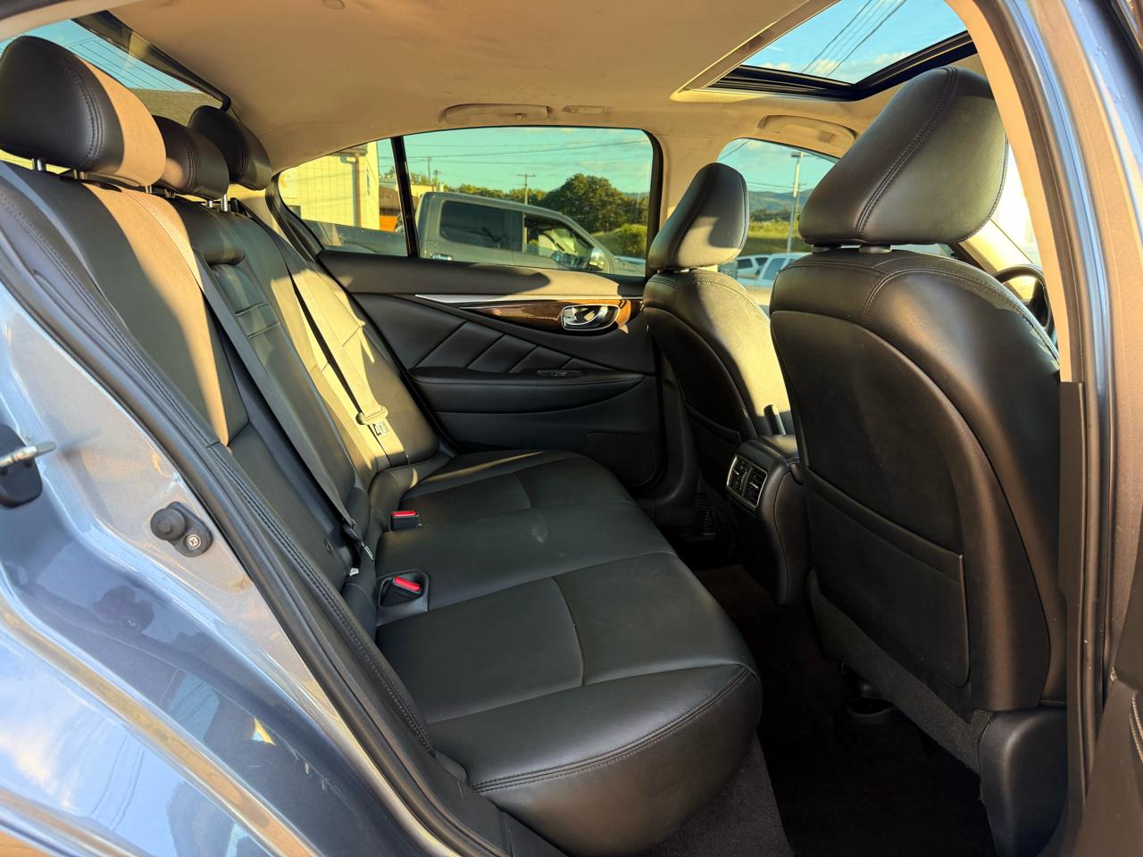 Infiniti Q50 3.0t LUXE AWD 2019