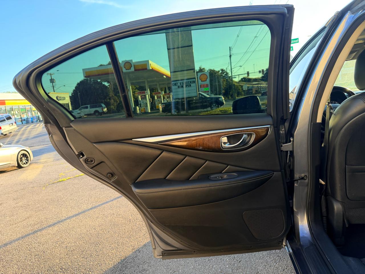 Infiniti Q50 3.0t LUXE AWD 2019