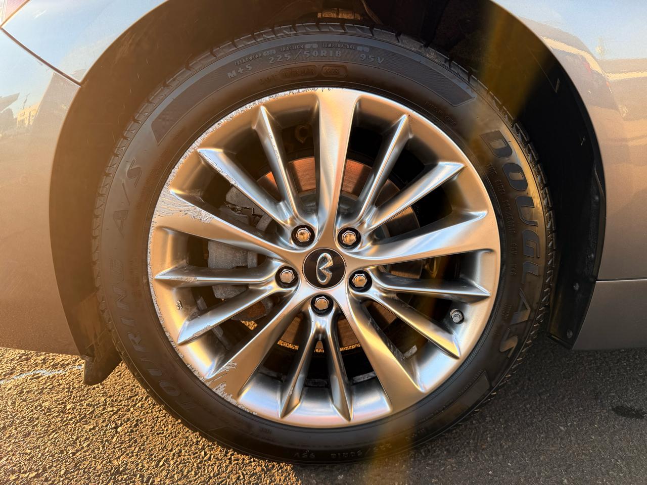 Infiniti Q50 3.0t LUXE AWD 2019