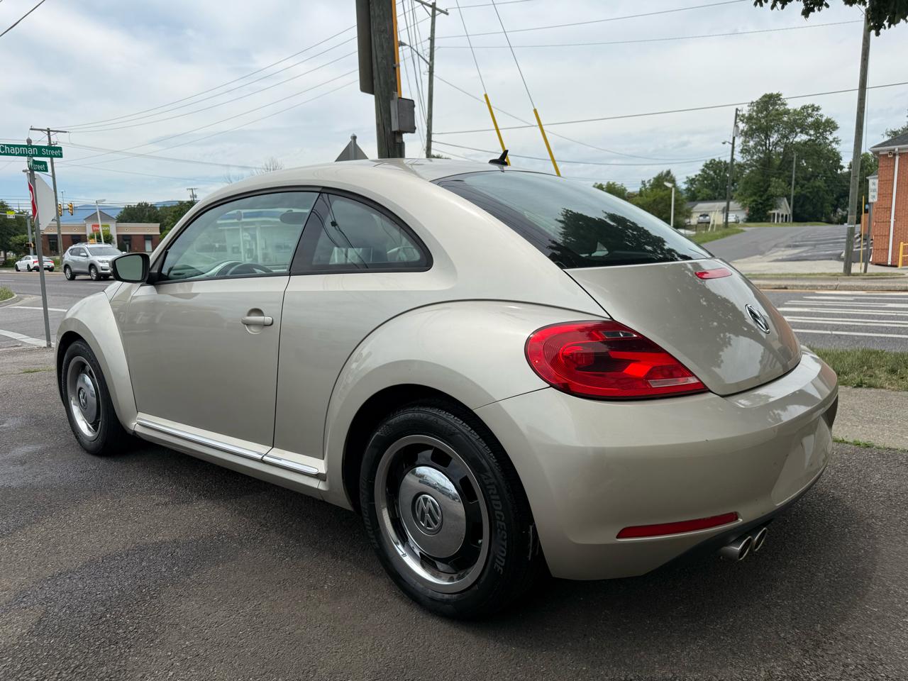 Volkswagen Beetle Coupe 2dr Man 2.5L Fender Edition PZEV 2013