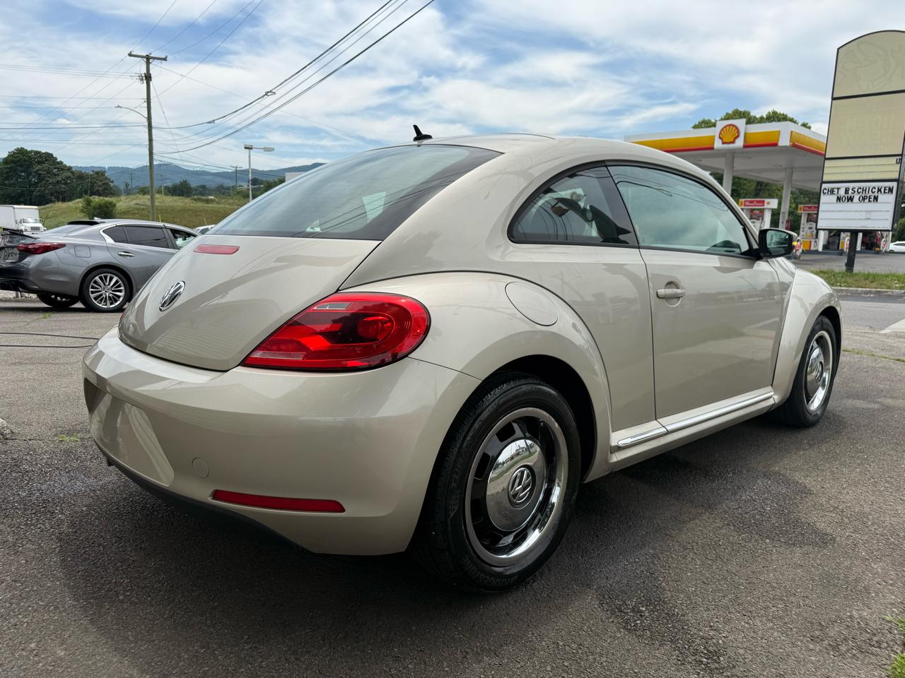 Volkswagen Beetle Coupe 2dr Man 2.5L Fender Edition PZEV 2013