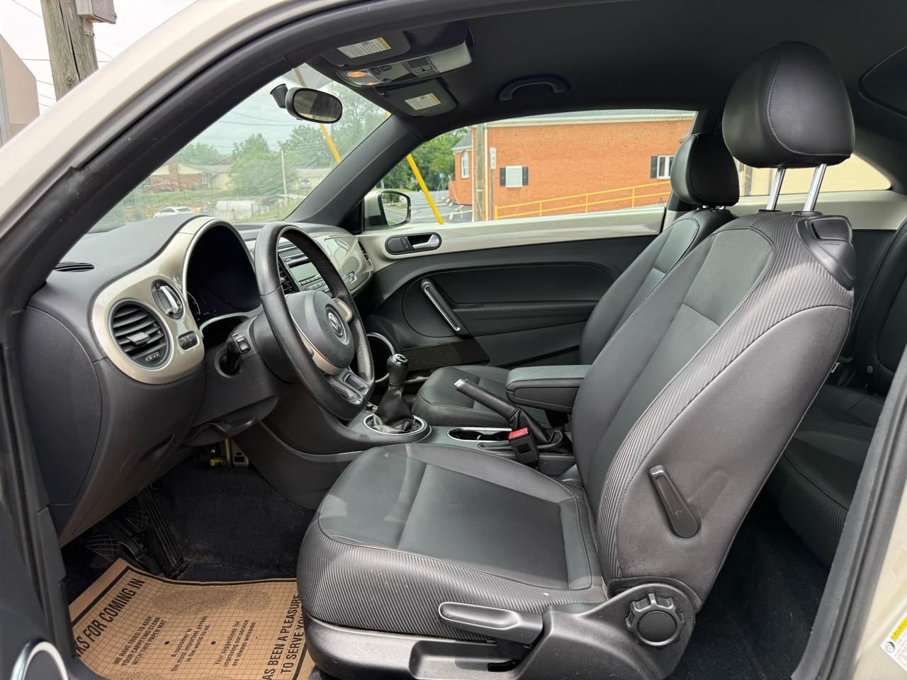 Volkswagen Beetle Coupe 2dr Man 2.5L Fender Edition PZEV 2013