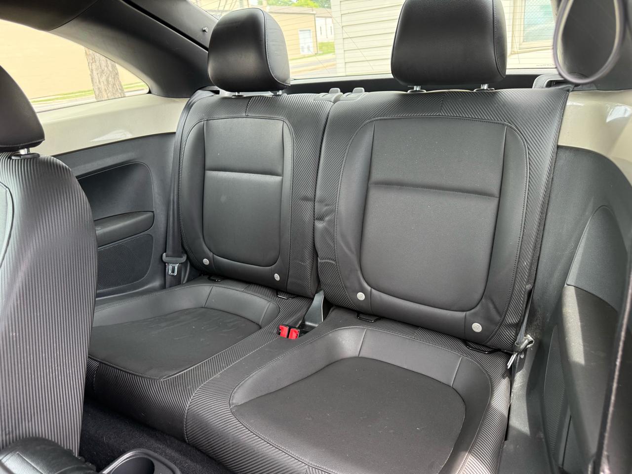 Volkswagen Beetle Coupe 2dr Man 2.5L Fender Edition PZEV 2013