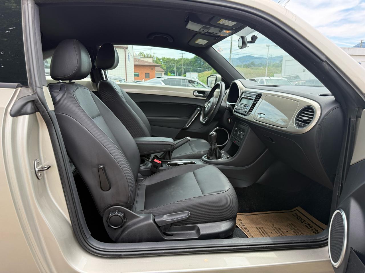 Volkswagen Beetle Coupe 2dr Man 2.5L Fender Edition PZEV 2013