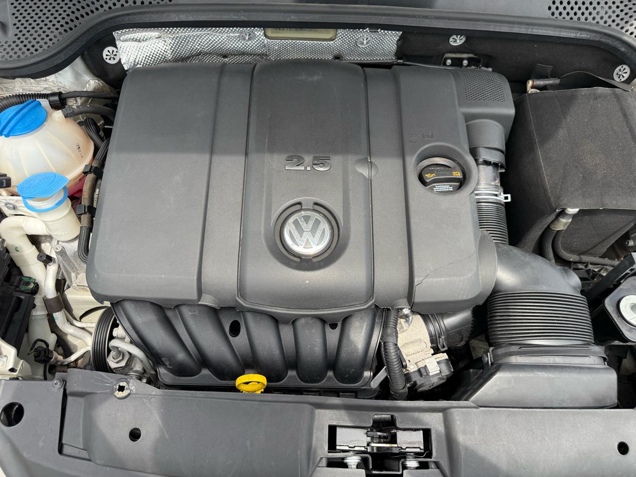 Volkswagen Beetle Coupe 2dr Man 2.5L Fender Edition PZEV 2013