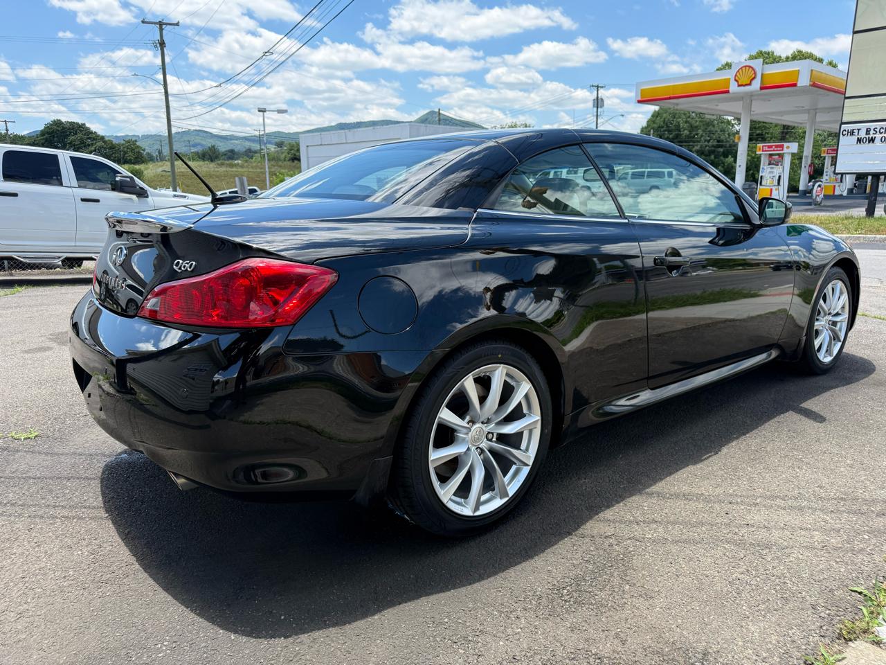 Infiniti Q60 Convertible 2dr 2014