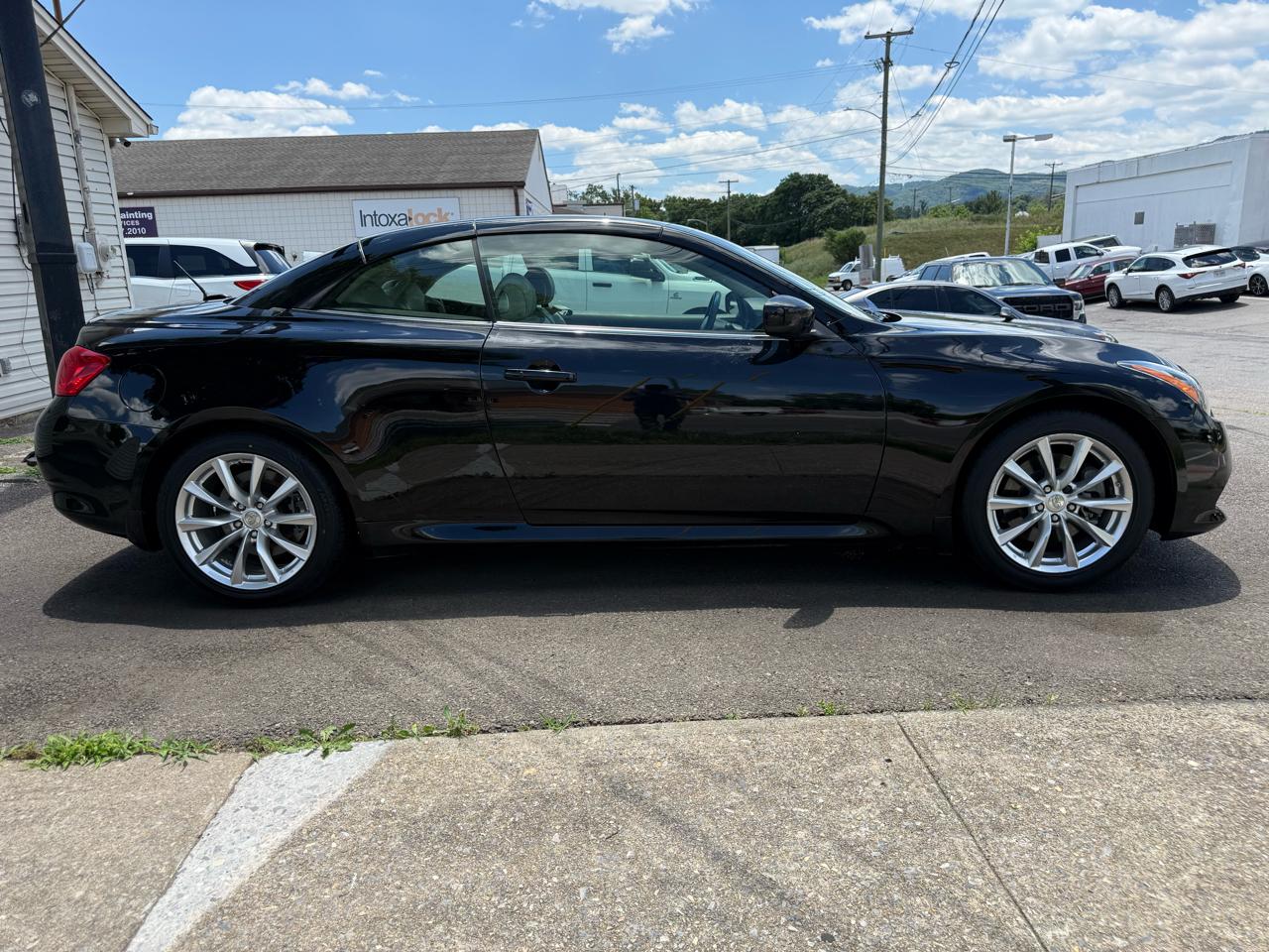 Infiniti Q60 Convertible 2dr 2014