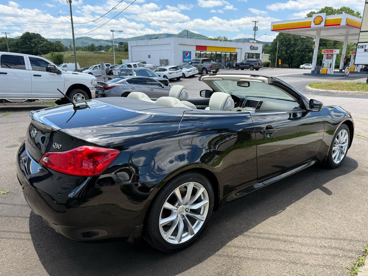 Infiniti Q60 Convertible 2dr 2014