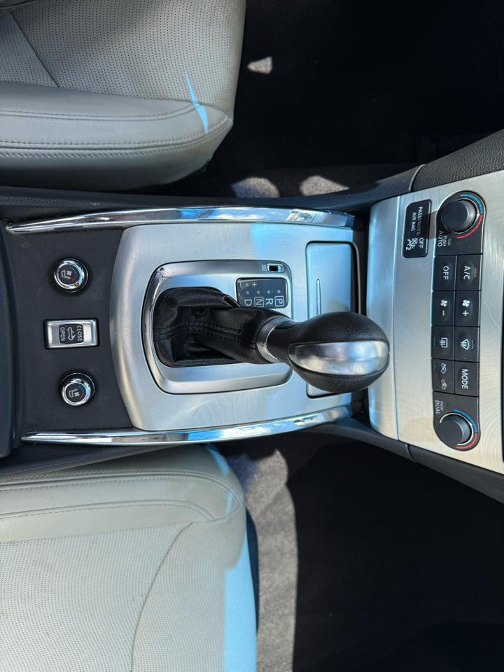 Infiniti Q60 Convertible 2dr 2014