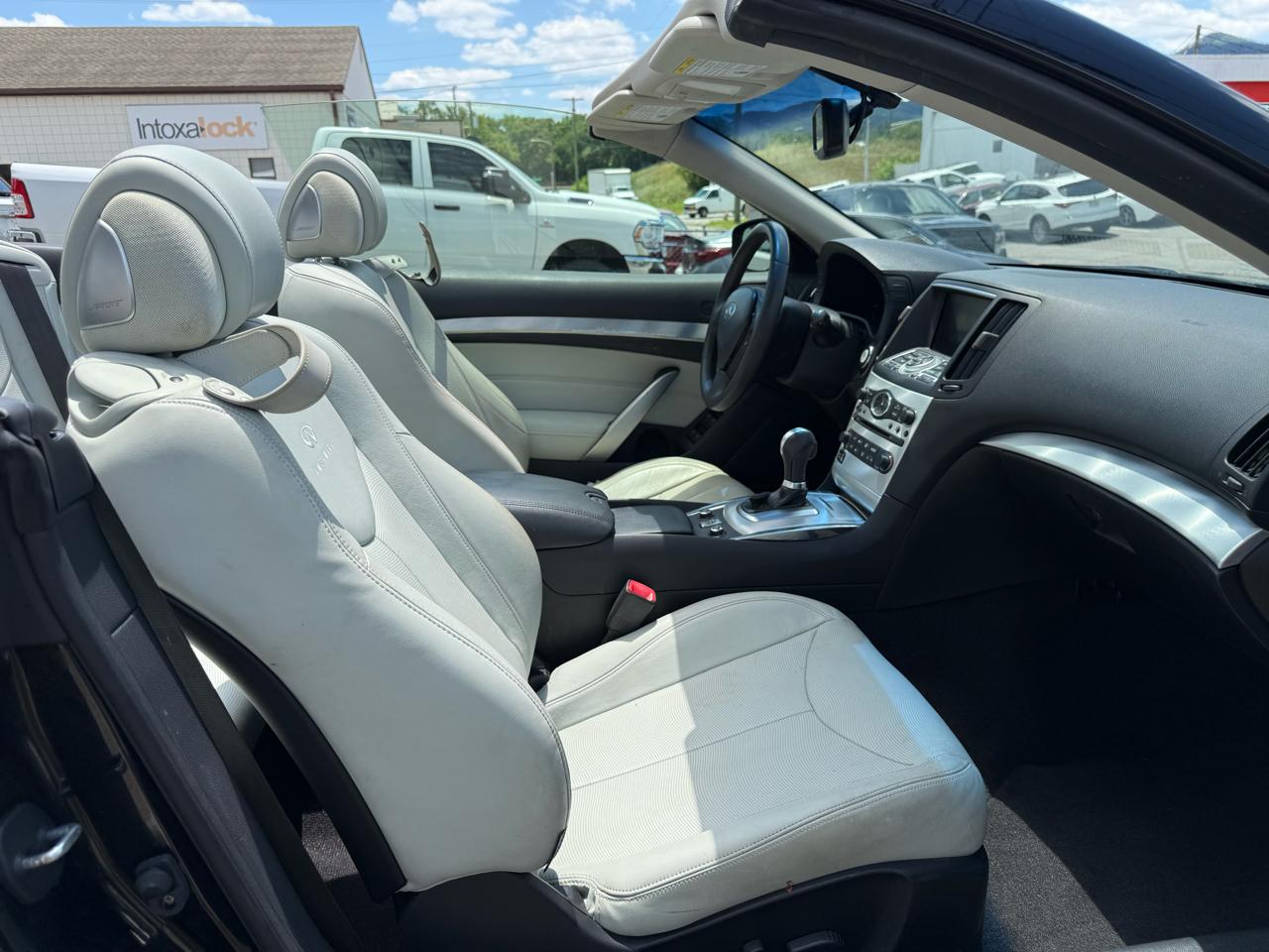 Infiniti Q60 Convertible 2dr 2014