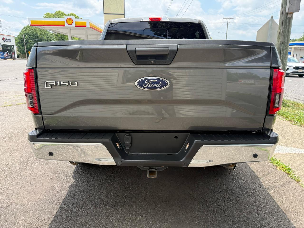 Ford F-150 SuperCrew Crew Cab 139" Lariat 2015