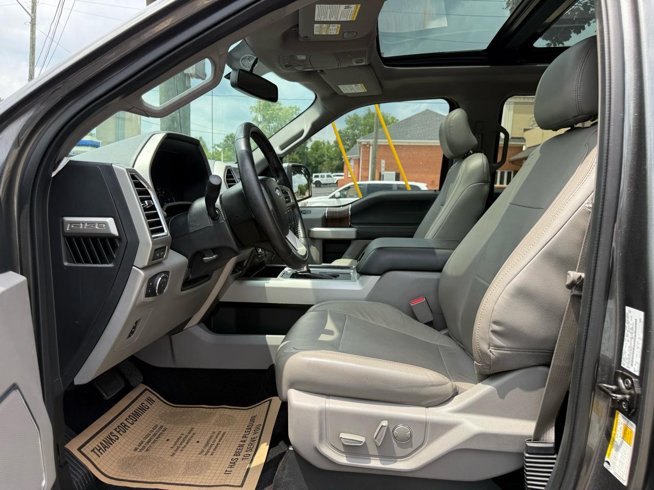 Ford F-150 SuperCrew Crew Cab 139" Lariat 2015