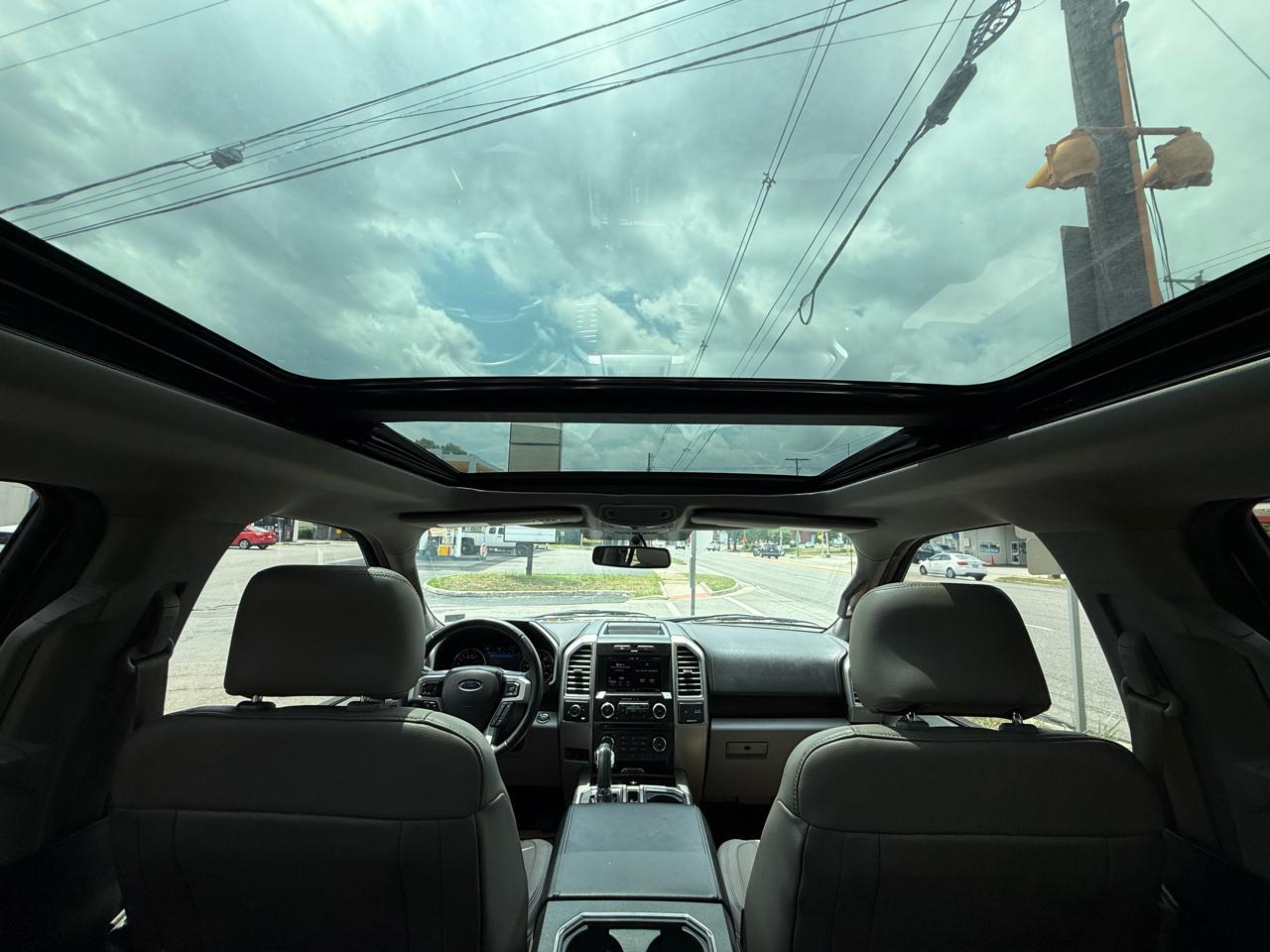 Ford F-150 SuperCrew Crew Cab 139" Lariat 2015