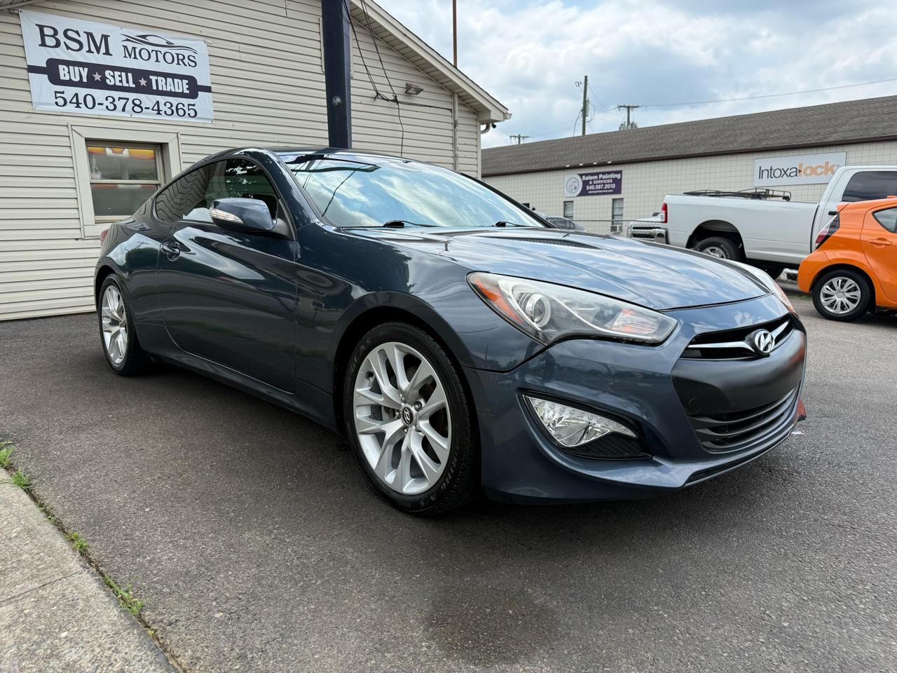 Hyundai Genesis Coupe 2dr 3.8L Auto Track 2013