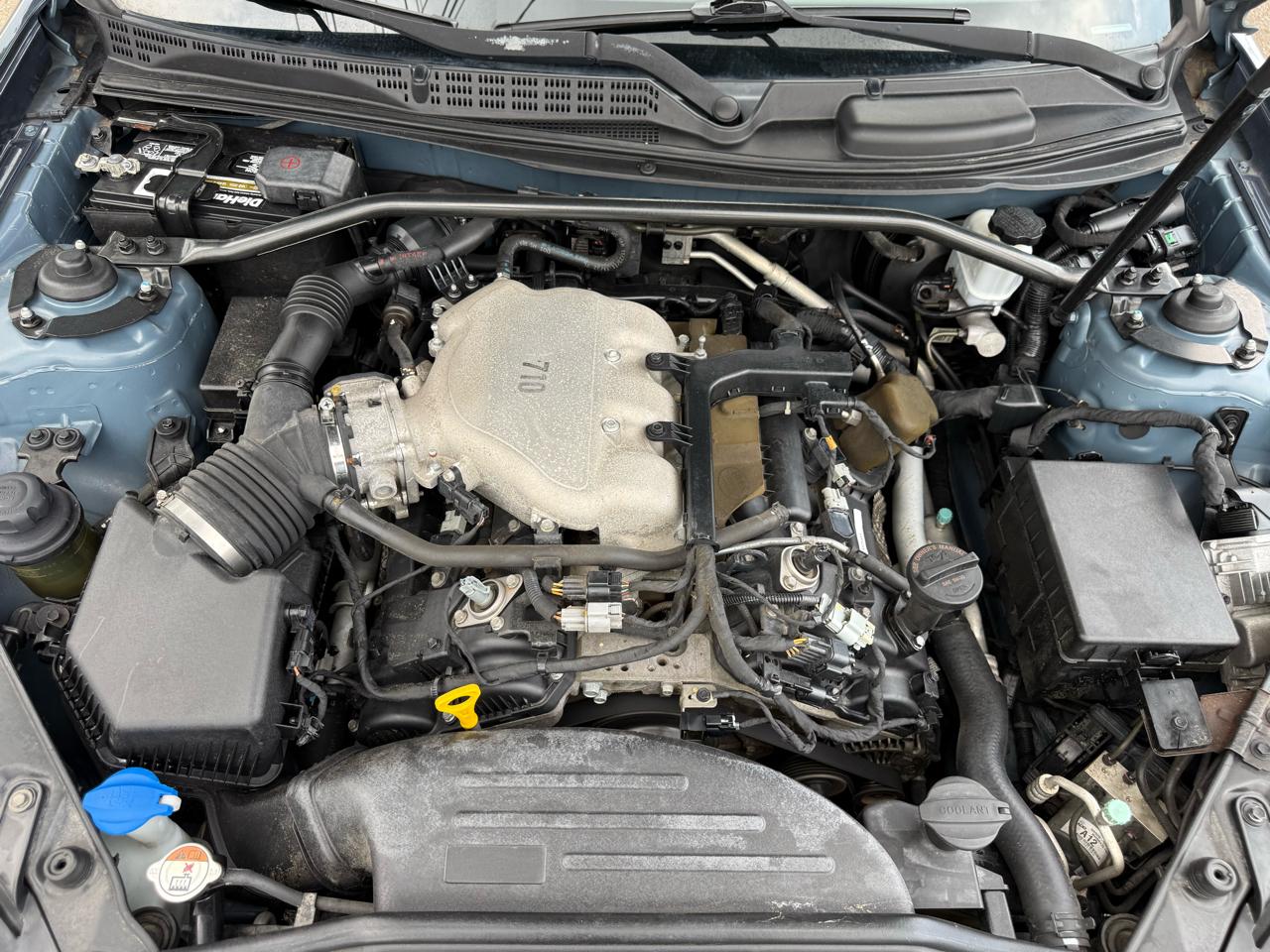 Hyundai Genesis Coupe 2dr 3.8L Auto Track 2013