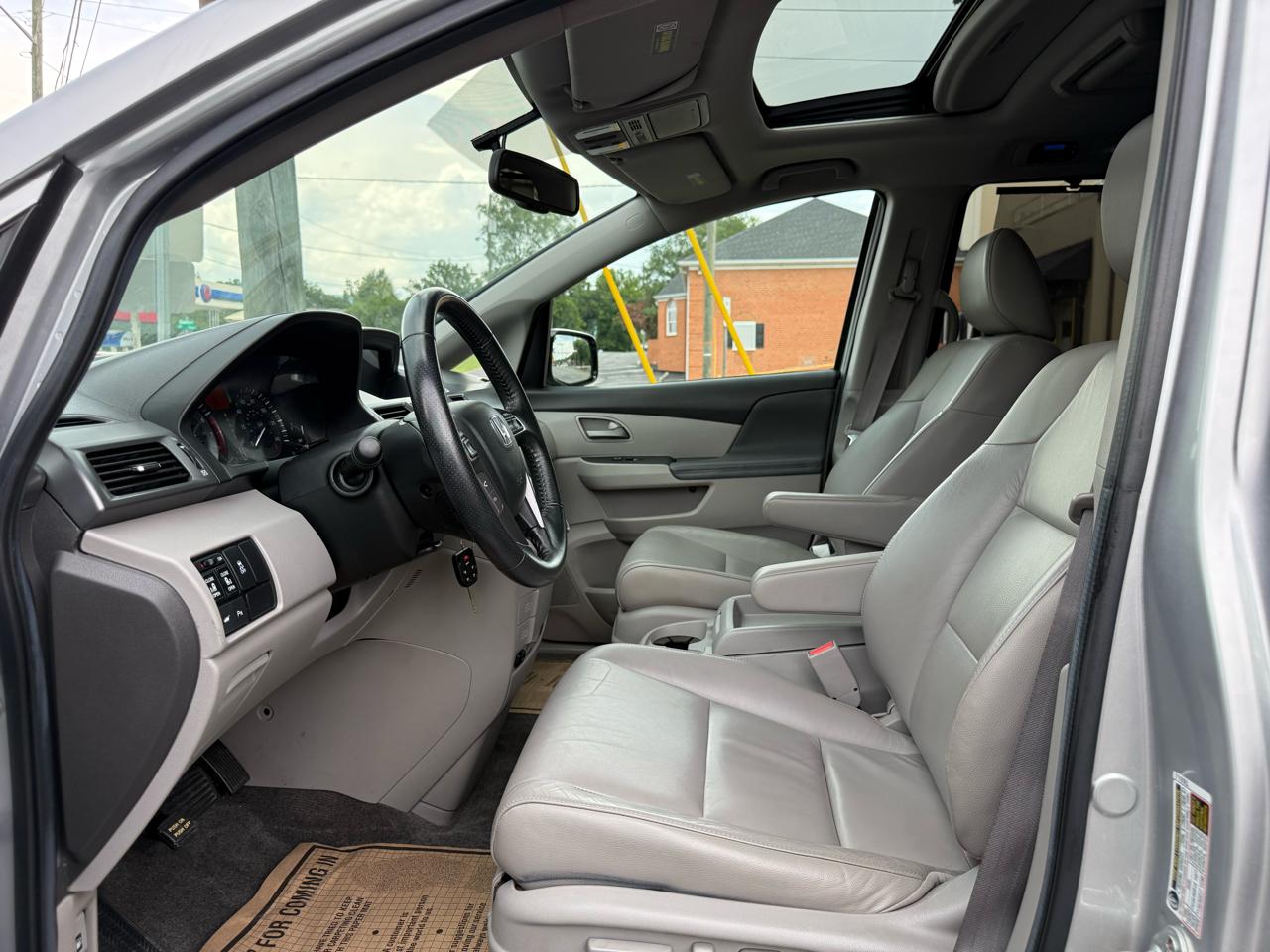 Honda Odyssey 5dr Touring 2012