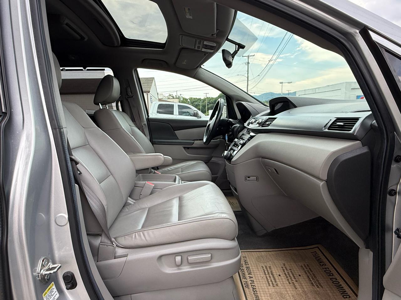 Honda Odyssey 5dr Touring 2012