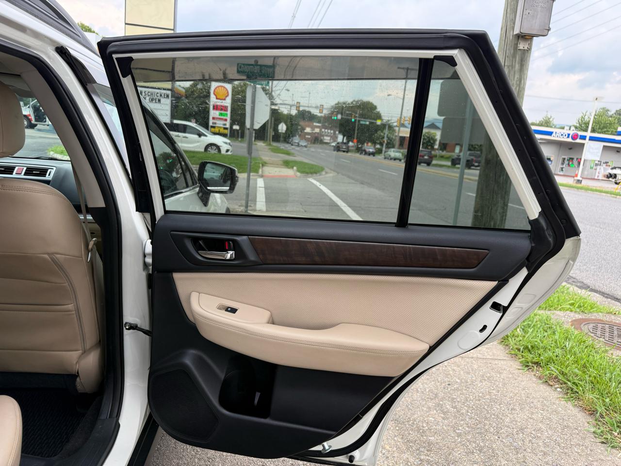 Subaru Outback 2.5i Limited 2015