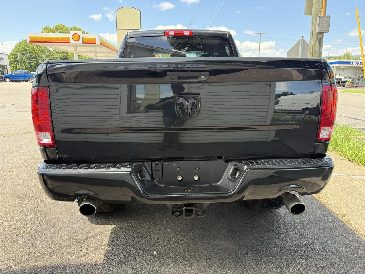 Dodge RAM 150  2015