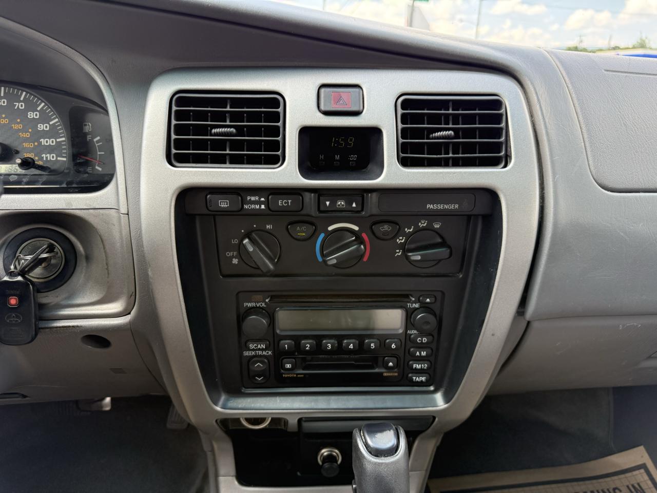 Toyota 4Runner 4dr Auto 4WD SR5 3.4L 2001
