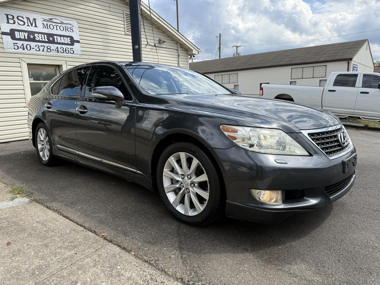 Lexus LS 460 Luxury Sedan 2011
