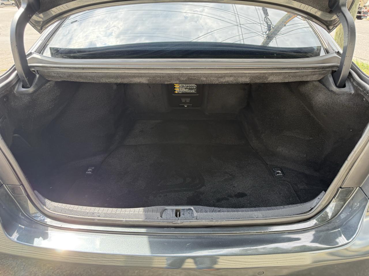 Lexus LS 460 Luxury Sedan 2011